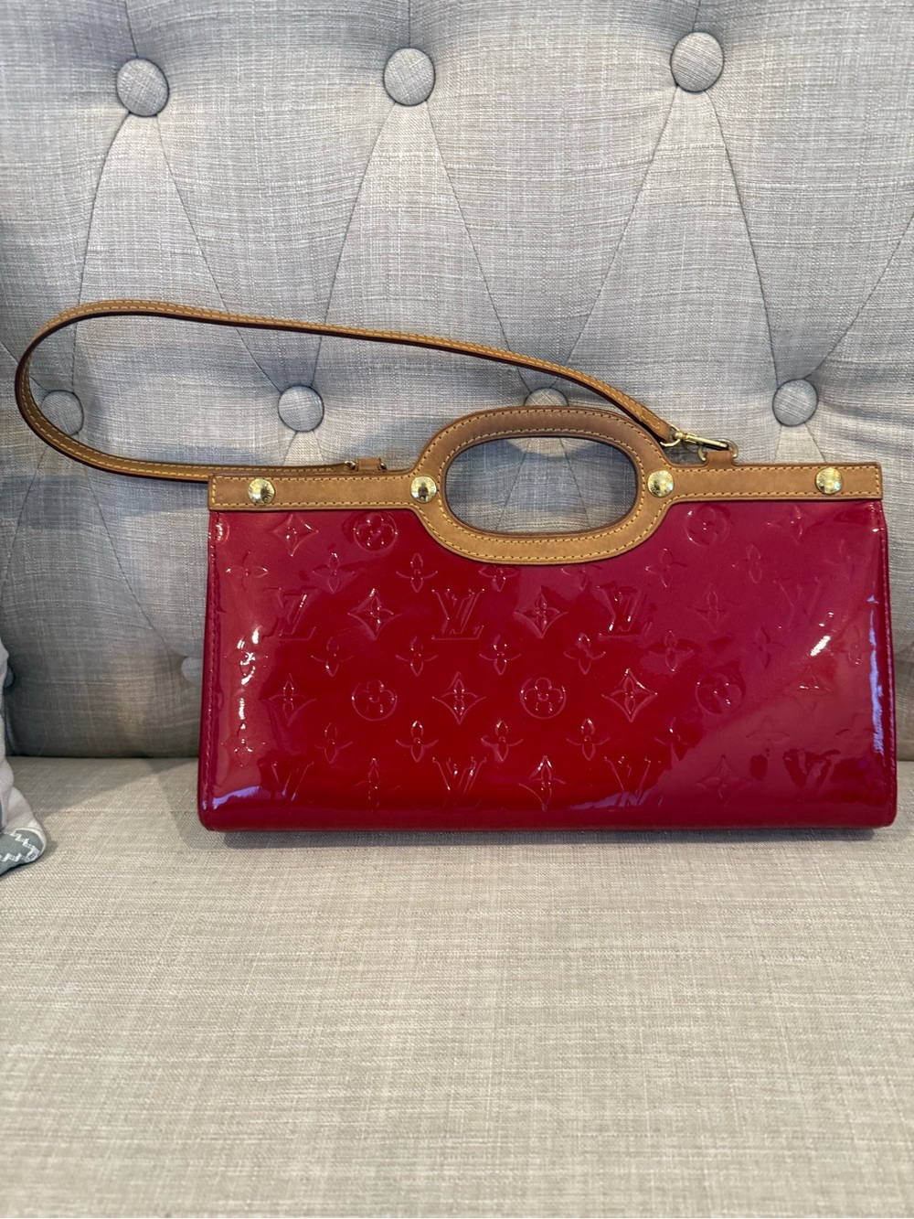 Louis Vuitton Roxbury Drive in Pomme D’Amour - great condition